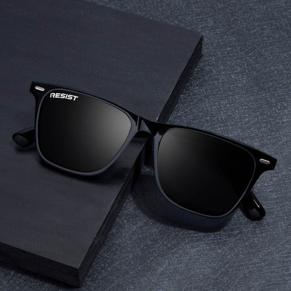 Classic Wayfarer Sunglasses UV Protection | Lightweight Polycarbonate (52 mm) - SunglassesMart