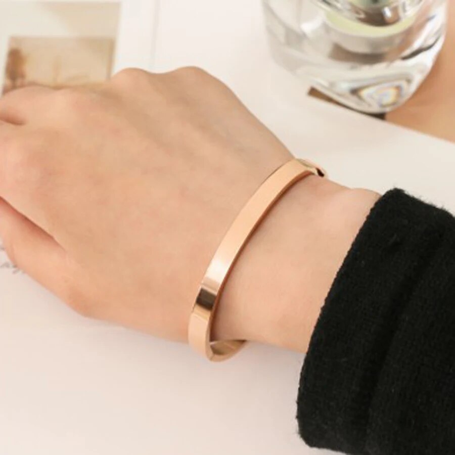 Glamour Elegance Rhinestone Bangle