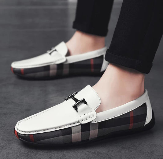 Men's White Loafers in Vegan Leather for All Seasons