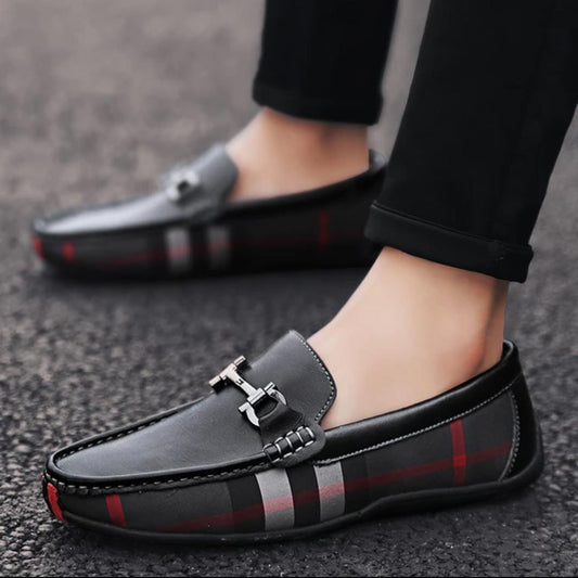 Men's Black Loafers in Vegan Leather for All Seasons