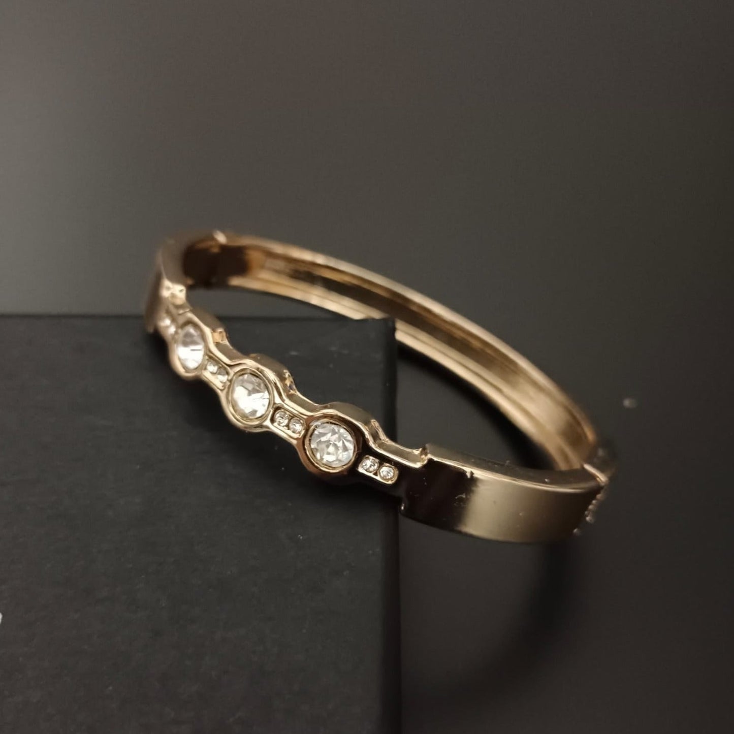 New Diamond design Gold Plated Bracelet For Women