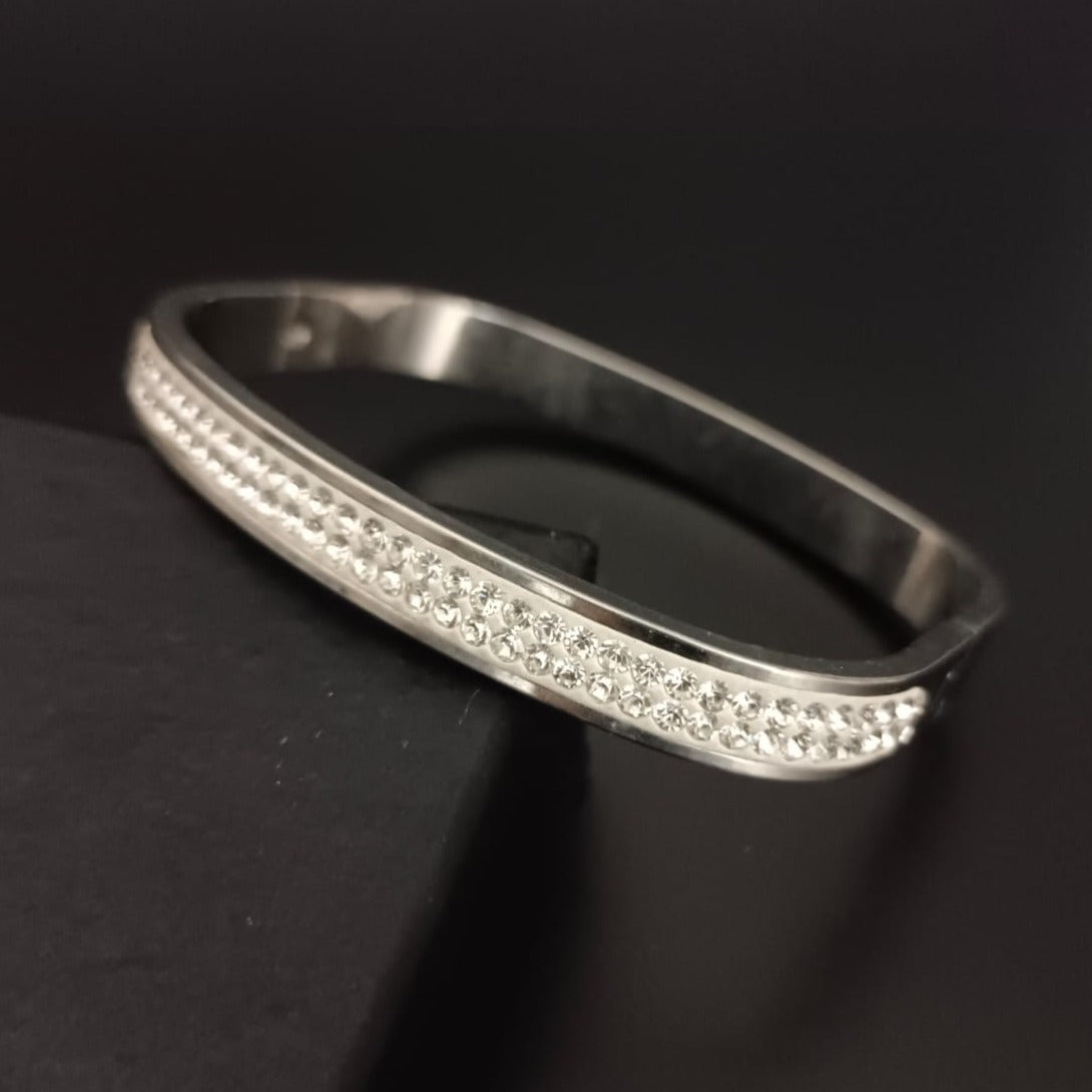 New Silver Rectangular Style Design Diamond Bracelet For Women and Girl