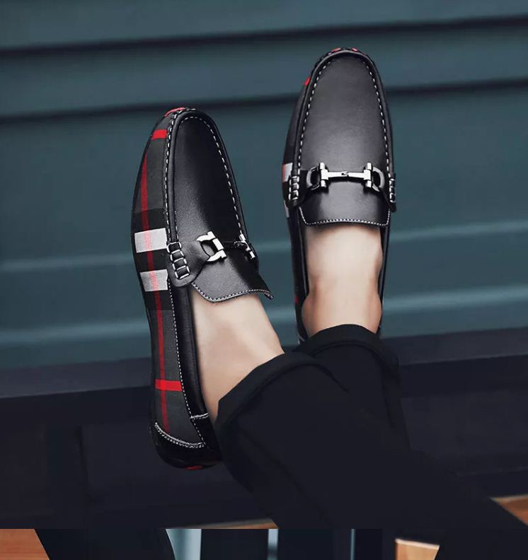 Men's Black Loafers in Vegan Leather for All Seasons