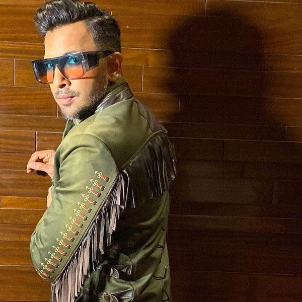 Most Stylish Shahid Kapoor Oversized Sunglasses For Men And Women - SunglassesMart