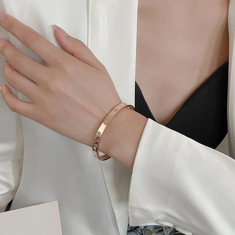 Elegance Gold Plated Lady's Bracelet