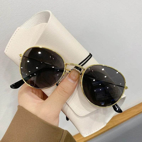 Stylish Vintage Vibe Sunglasses - SunglassesMart