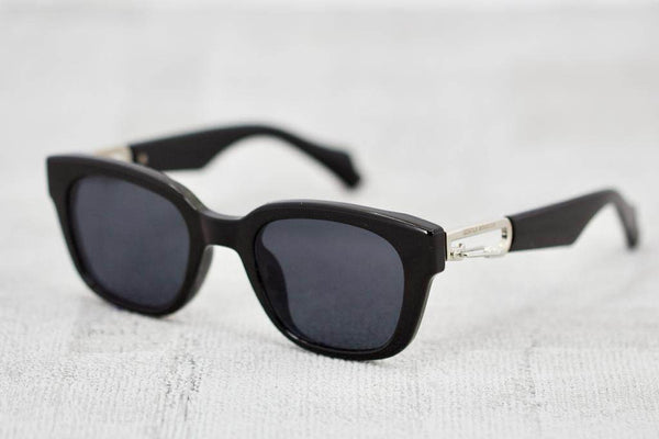 Classic Wayfarer Sunglasses - SunglassesMart