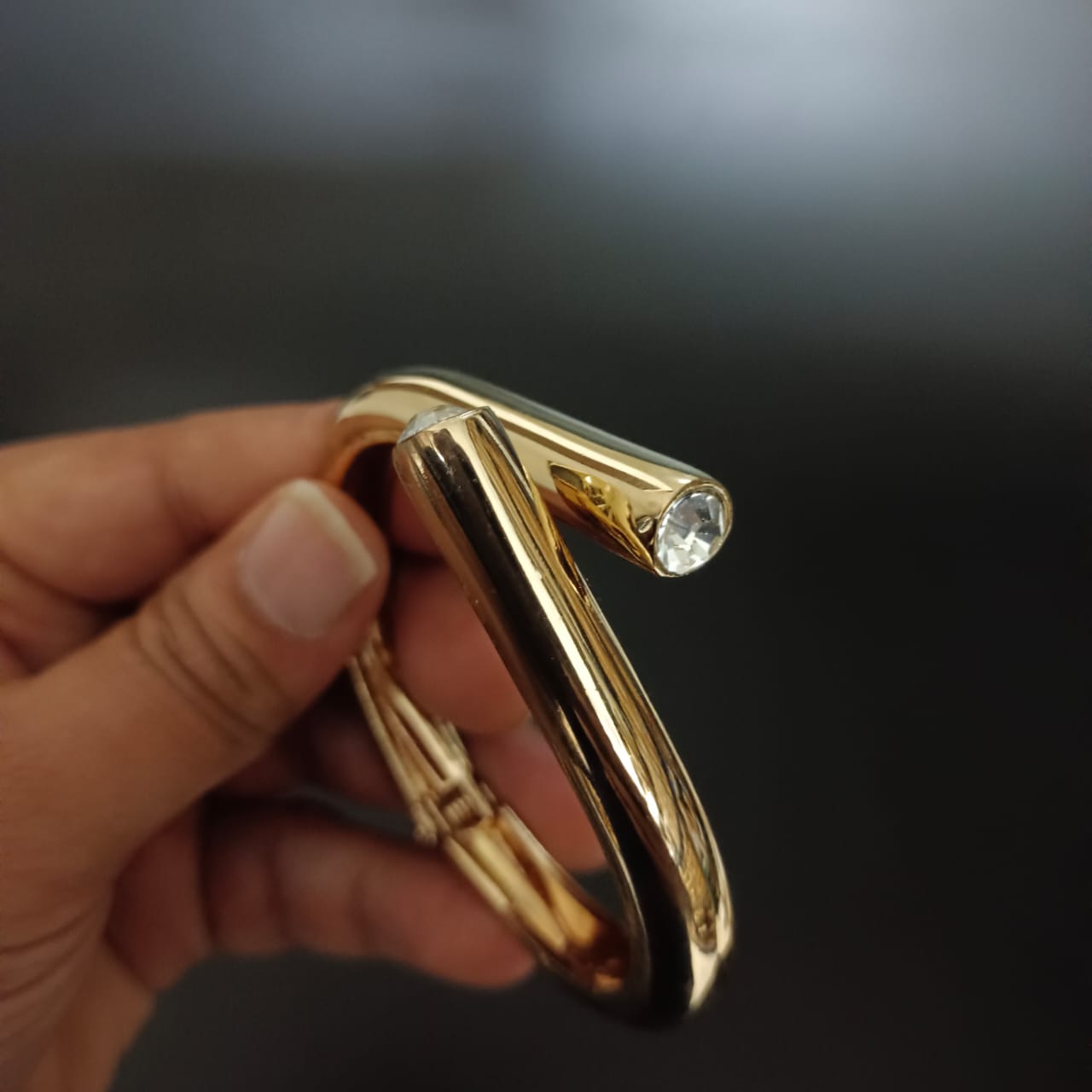 New Golden Twisted Design Bracelet For Women and Girl-