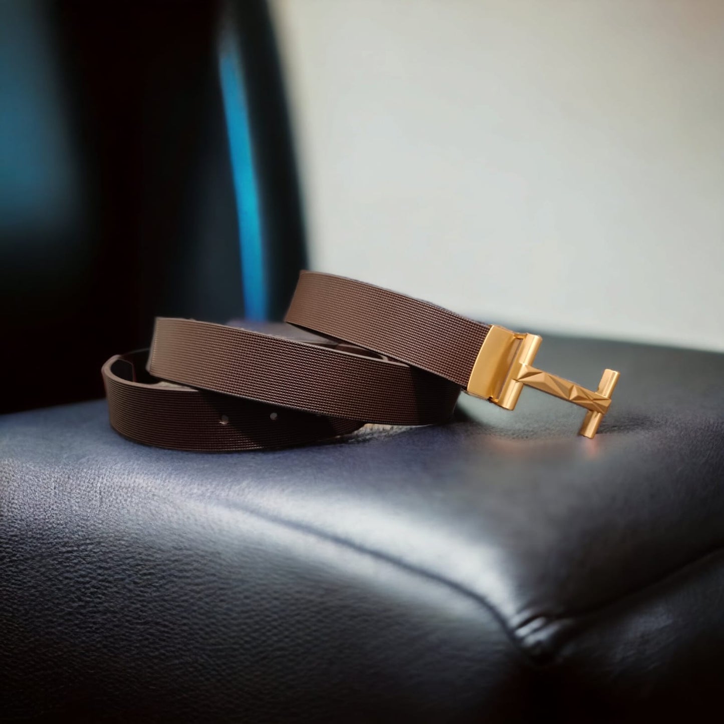 Fashion Brown Leather Needle Buckle Belt For Men