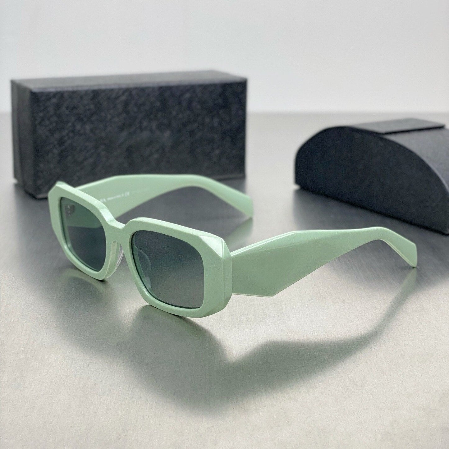 Fashionable Narrow Frame Sunglasses